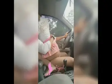 Bokep Indo Baju Adat Bali Main Di Mobil Becek