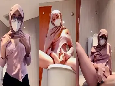 Bokep Jilbab Alfi Toket Bulat Ngewe Satu Jam Kost