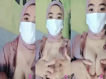 Bokep Live Ukhti Hijab Nyusuin Pamer Dada Hot